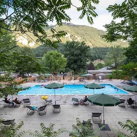 Huttopia Gorges Du Tarn 3* Ле-Винь