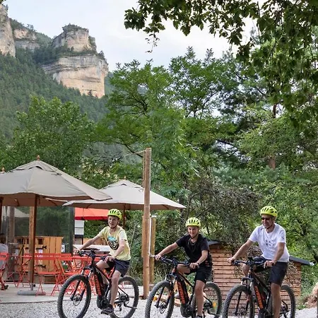 Campsite Huttopia Gorges Du Tarn Les Vignes