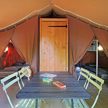 Huttopia Gorges Du Tarn Kemping 3*