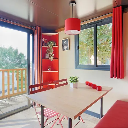 Huttopia Gorges Du Tarn Camping Les Vignes